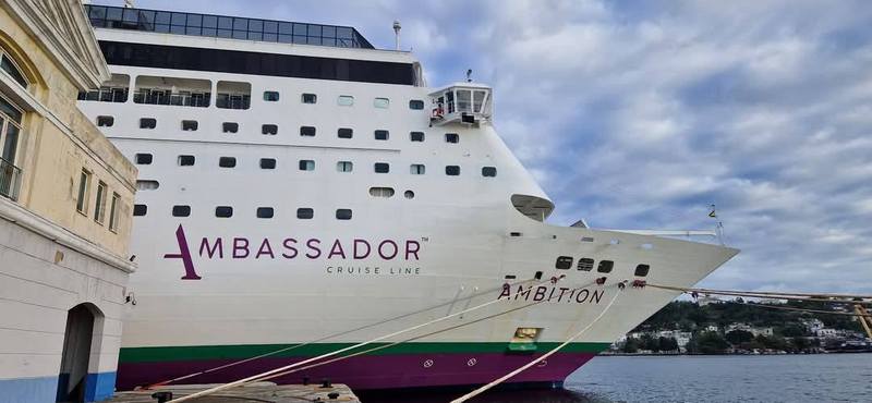 ambassador-ambience-cruise-line-up-5763.jpeg
