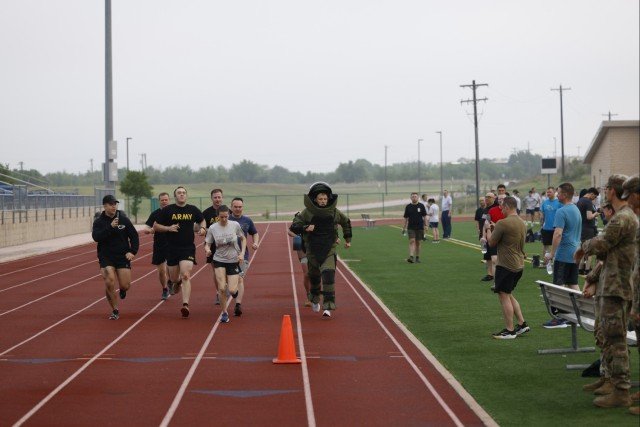 eod-bomb-suit-world-record-run-1394.jpeg