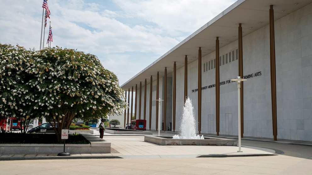 kennedy-center-pride-events-canceled-0274.jpeg