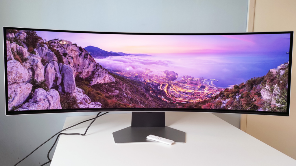 pcworld-1440p-240hz-oled-gaming-monitor-8222.png