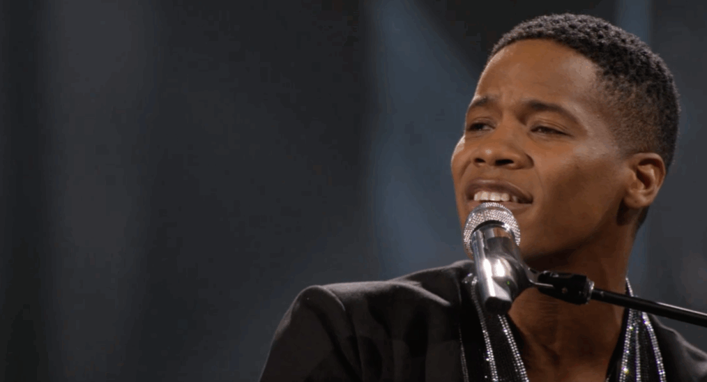 american-idol-top8-ladies-night-7222.png