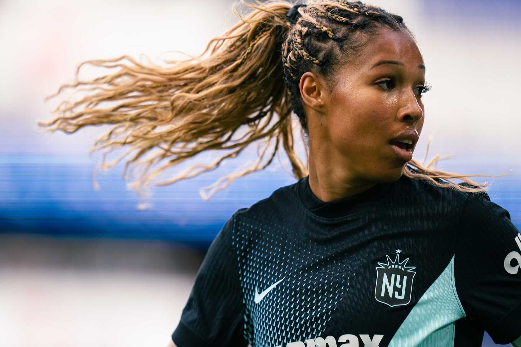 esther-gonzalez-nwsl-contract-extension-4392.jpeg
