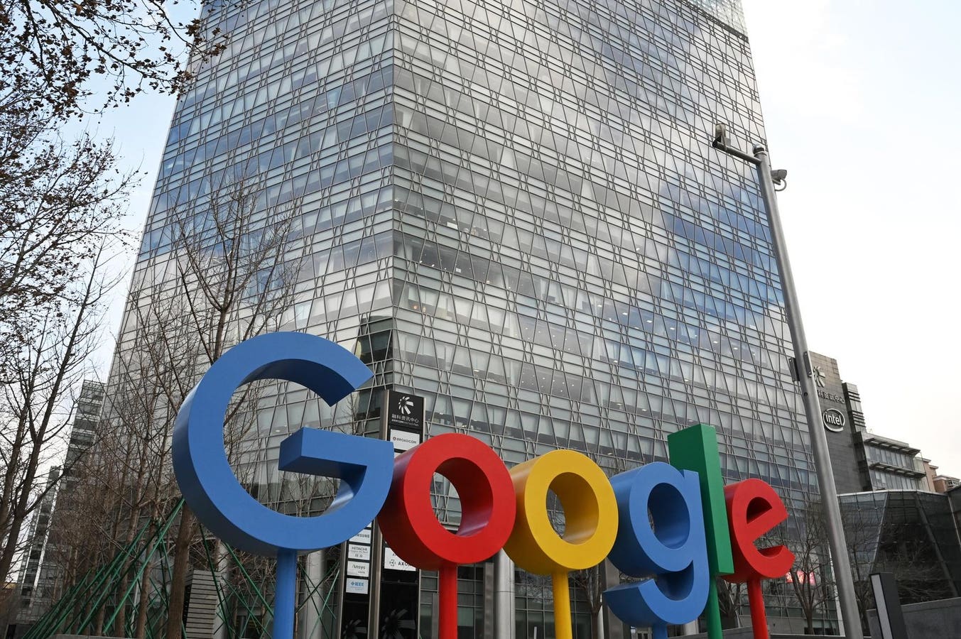 google-workspace-ai-features-business-4826.jpeg