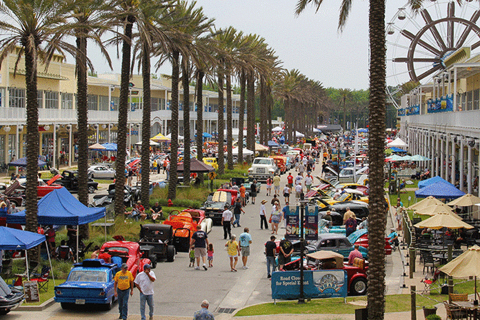 gulf-place-beach-summer-entertainment-2024-5597.gif