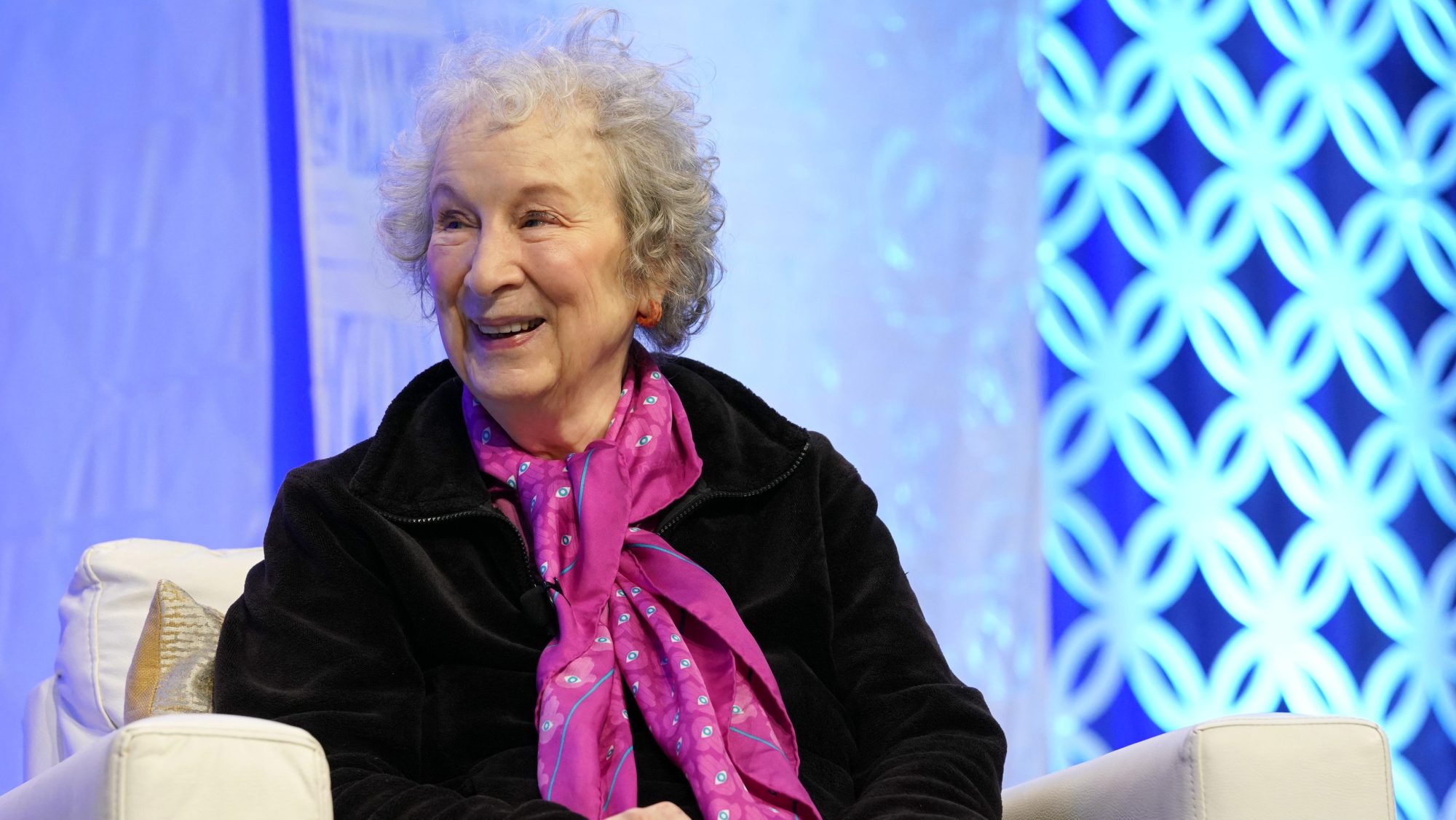 margaret-atwood-praises-women-in-entertainment-can-1474.jpeg