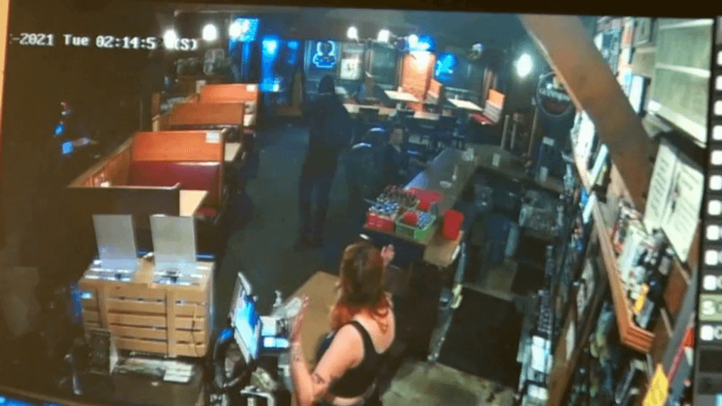 oregon-city-police-gaming-store-thief-5944.png