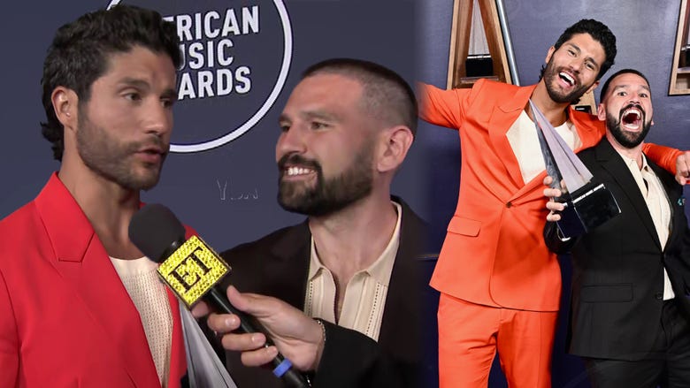 ricky-gervais-walk-of-fame-embarrassed-3624.jpeg