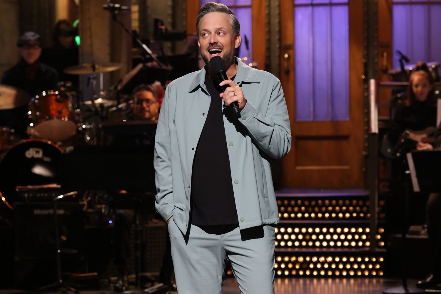 snl-scarlett-johansson-bad-bunny-9715.jpeg