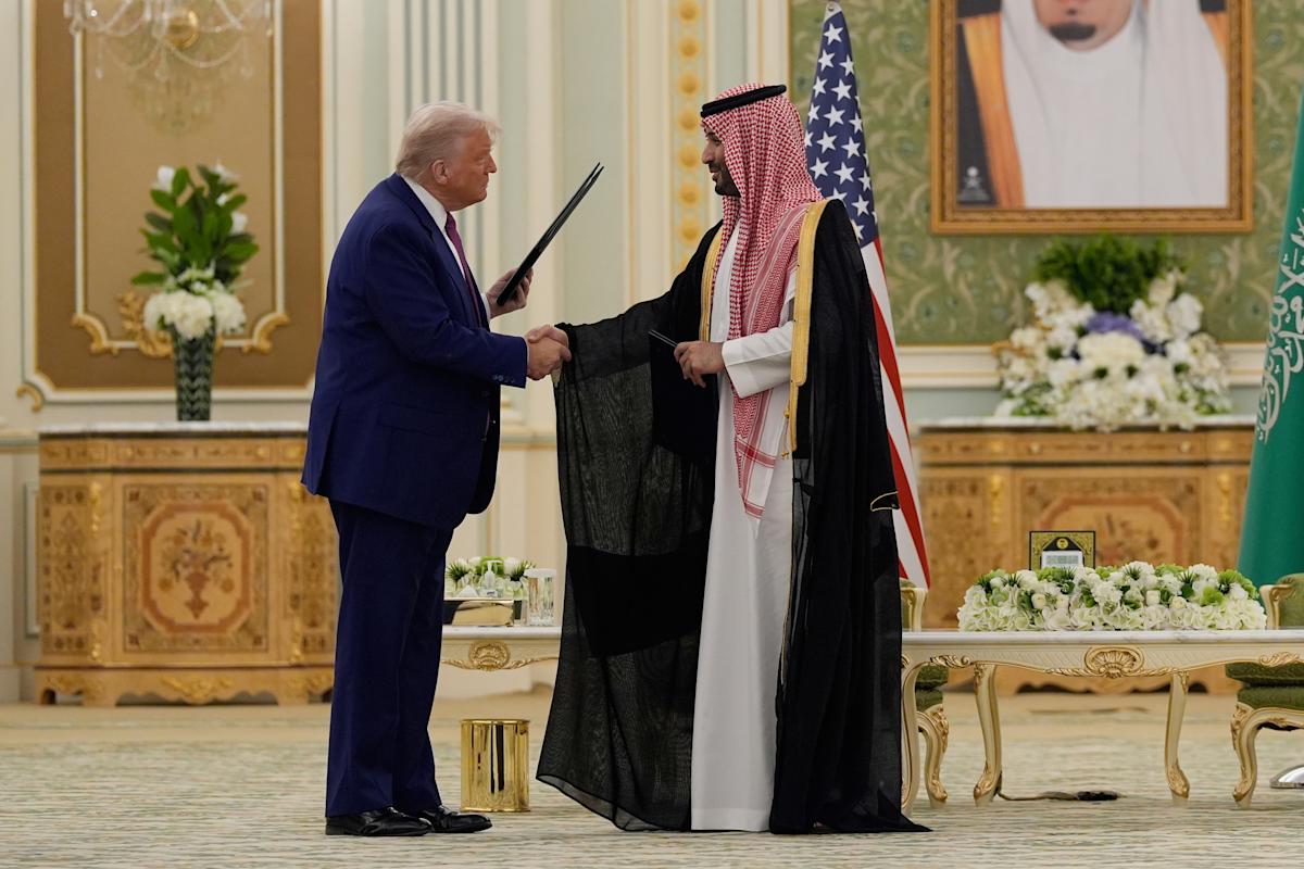 trump-middle-east-visit-business-ties-0038.jpeg