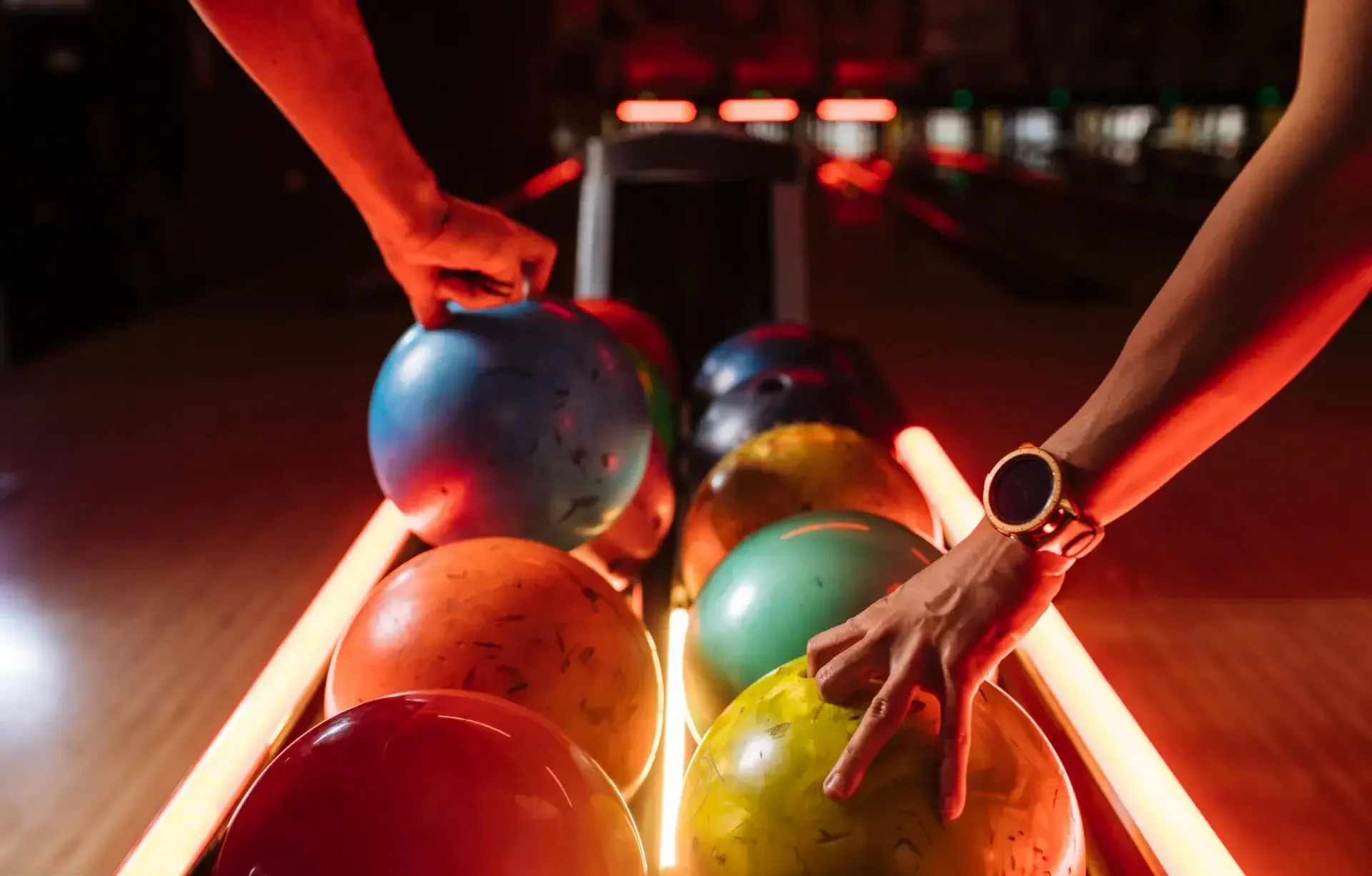 woodside-lucky-strike-bowling-7048.webp