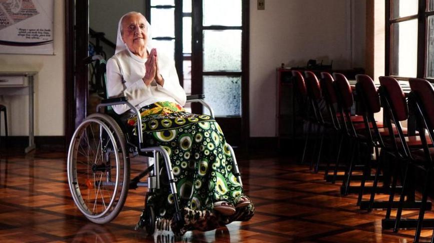 worlds-oldest-person-sister-inah-lucas-116-5020.jpeg