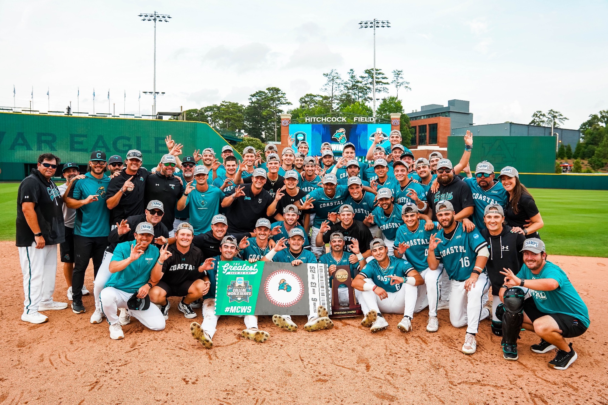 mens-college-world-series-coastal-carolina-tickets-7521.jpeg