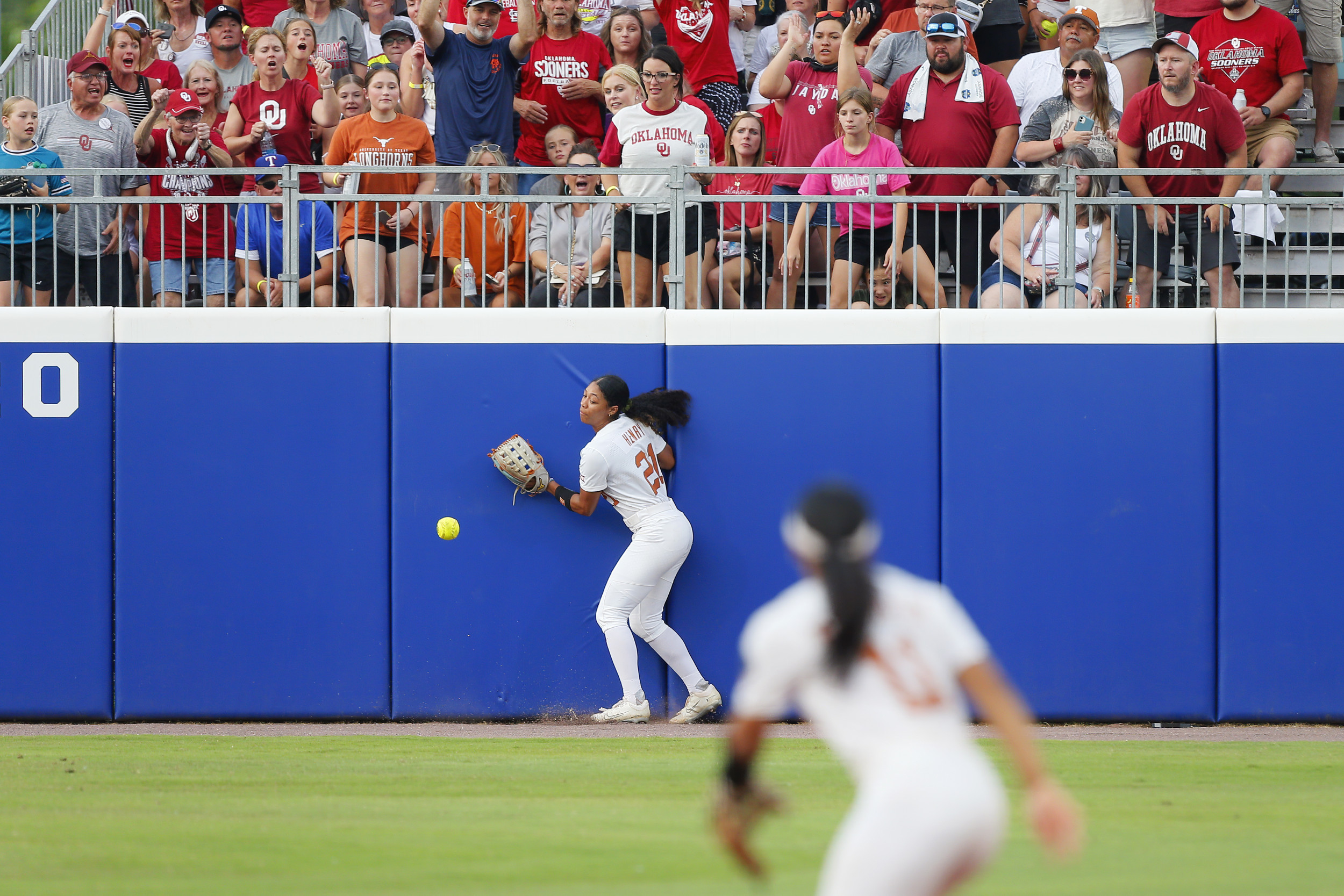 oklahoma-vs-texas-tech-college-softball-world-seri-0686.jpeg