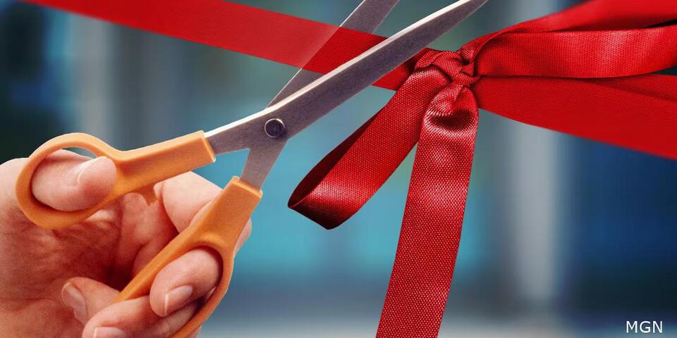 reeves-ribbon-cutting-hattiesburg-4777.jpeg