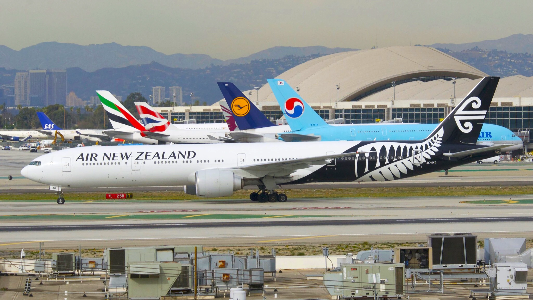 safest-airlines-in-world-2025-9353.webp