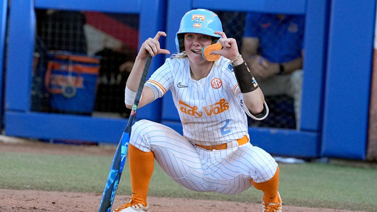 tennessee-ucla-softball-wcws-0003.jpeg