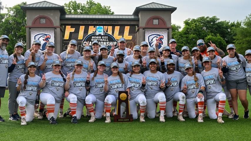 texas-tech-softball-championship-2025-1175.jpeg