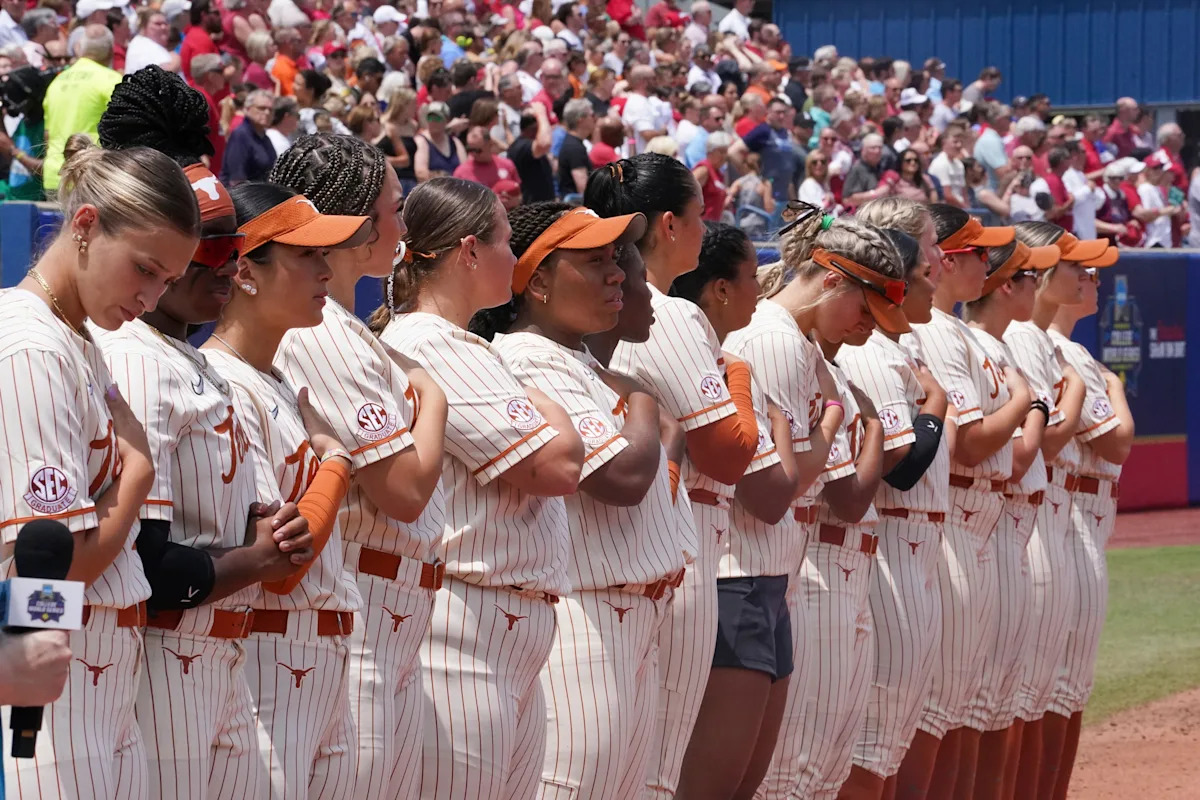 wcws-game1-texas-tech-texas-6397.jpeg
