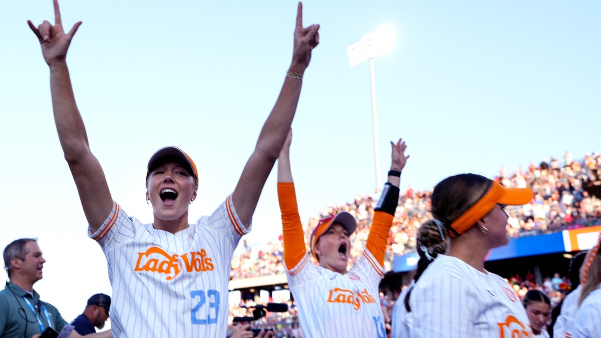 womens-college-world-series-championship-5101.jpeg