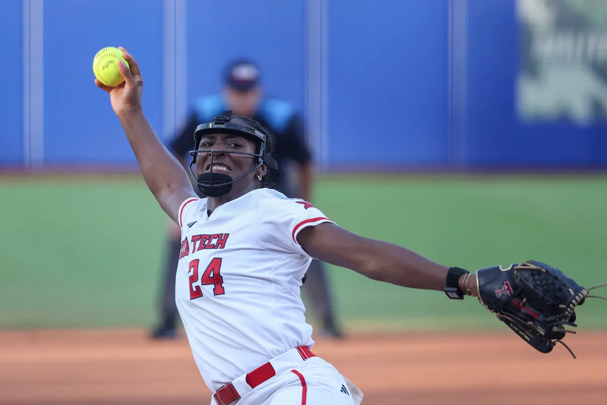 womens-college-world-series-game2-5024.jpeg