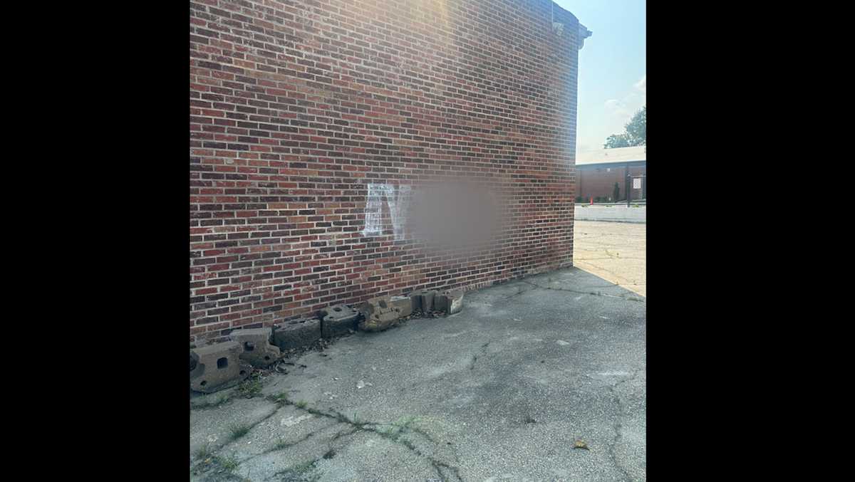youths-spray-paint-racial-slur-business-5882.jpeg